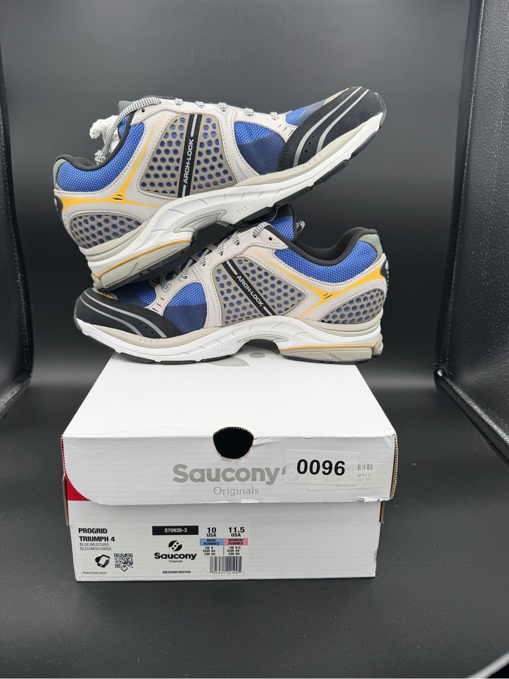 Saucony Progrid Triumph 4 Running Sneakers - Blue, Gray, Yellow 10 M New